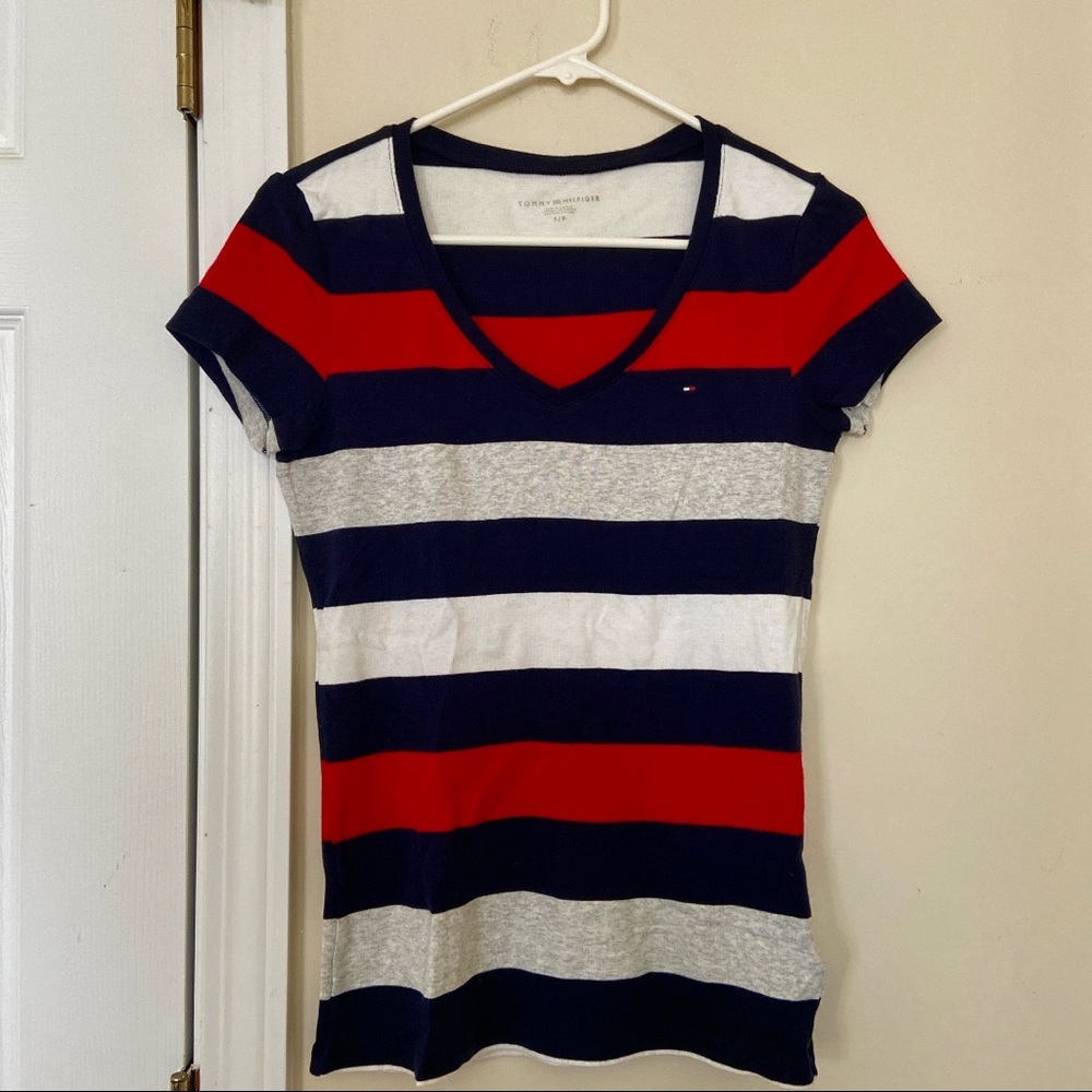 Red, Blue, White, Gray Tommy H. T-shirt!